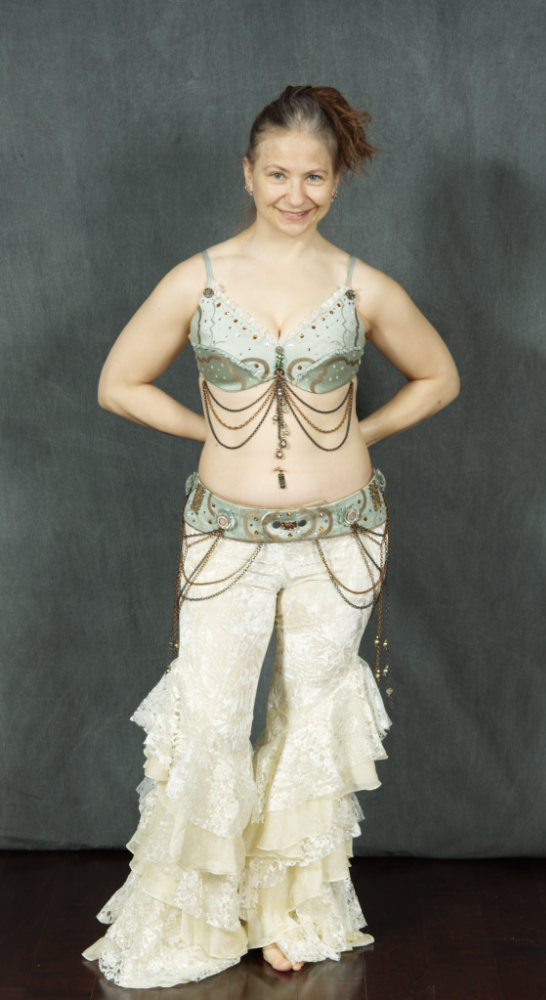 DIY Golden Era Belly Dance Belt - SPARKLY BELLY