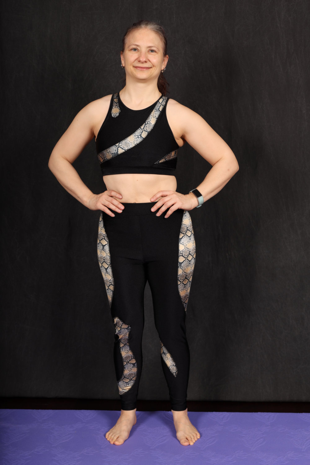 Snake Front Custom workout wear that features a snake print color blocked onto leggins and a matching top