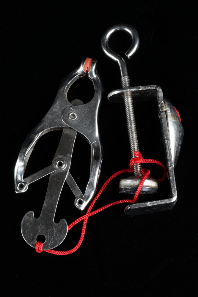 Third Hand for hand sewing